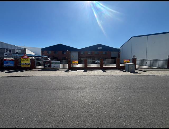 1,958M² WAREHOUSE TO LET IN SAXENBURG PARK 2